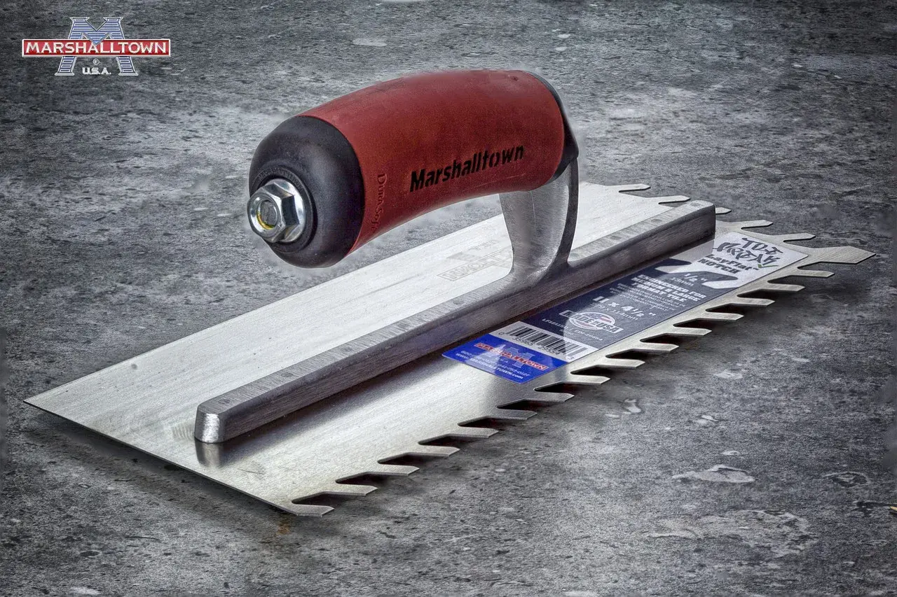 Профессиональный зубчатый шпатель зуб 13 мм MARSHALLTOWN косой зуб 280 x 114 мм - 131438