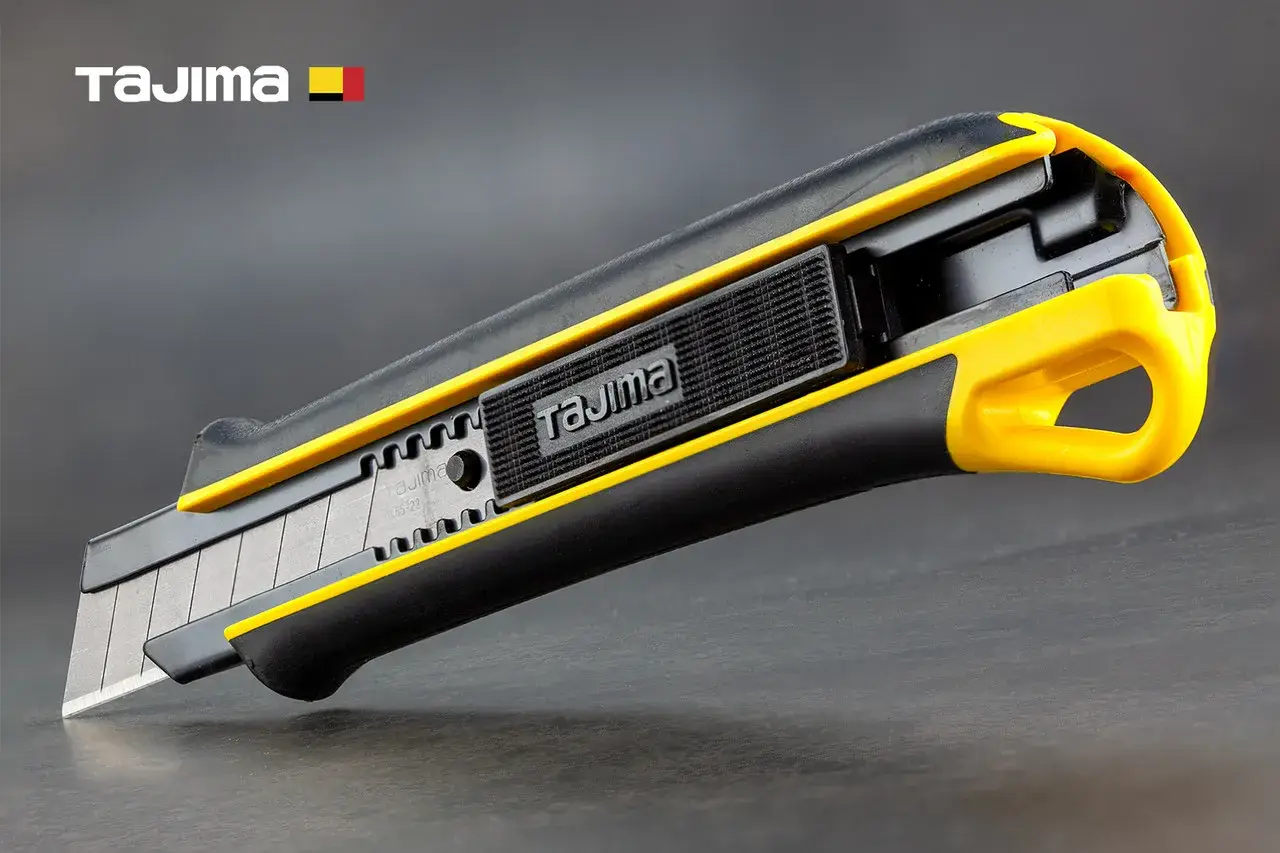 Ніж канцелярський 22 мм TAJIMA (Японія) 680J посилений автоматичний фіксатор - 135407