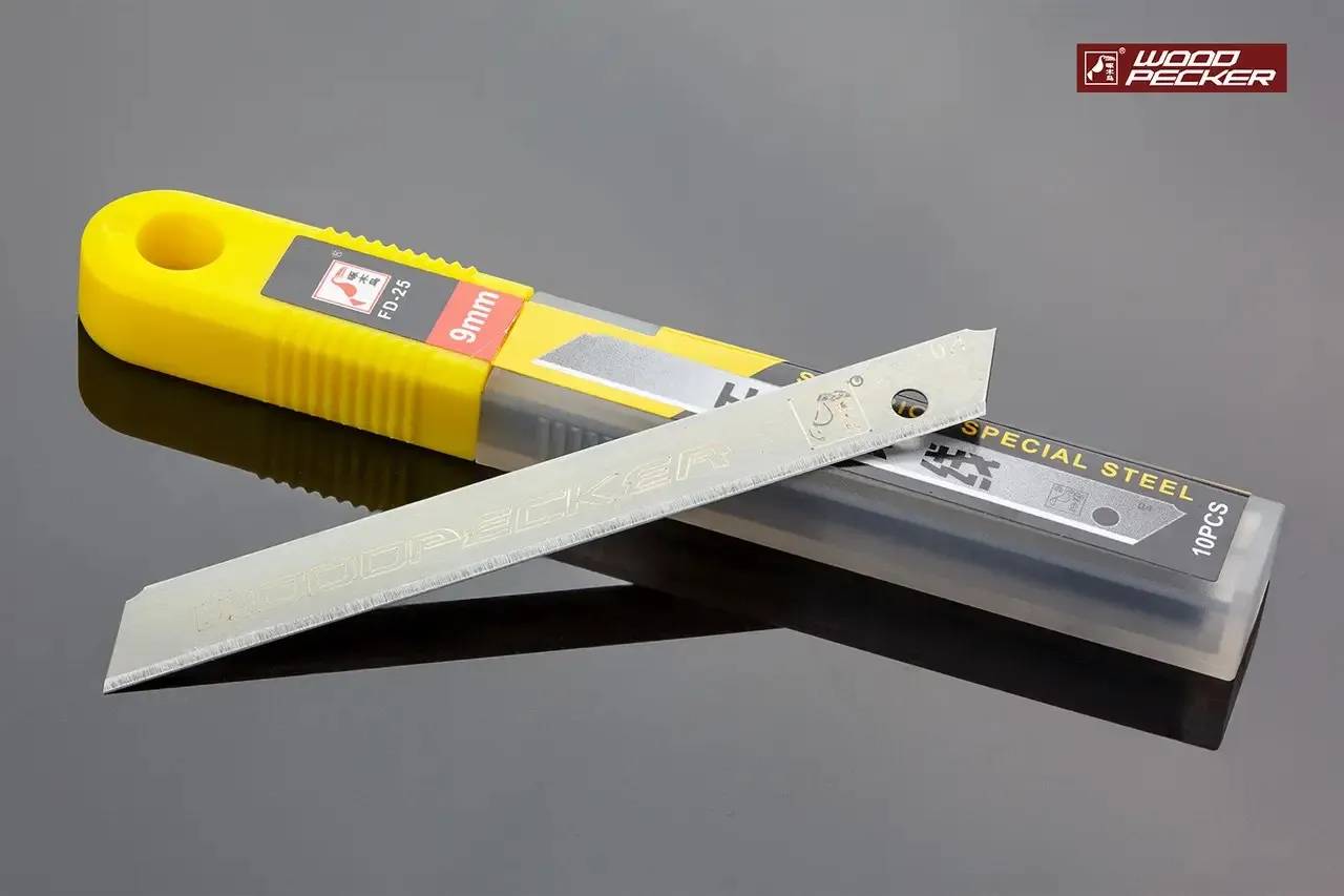 Леза для ножа 9мм Woodpecker без сегментнтів сірі 10шт FD-25 - 135568
