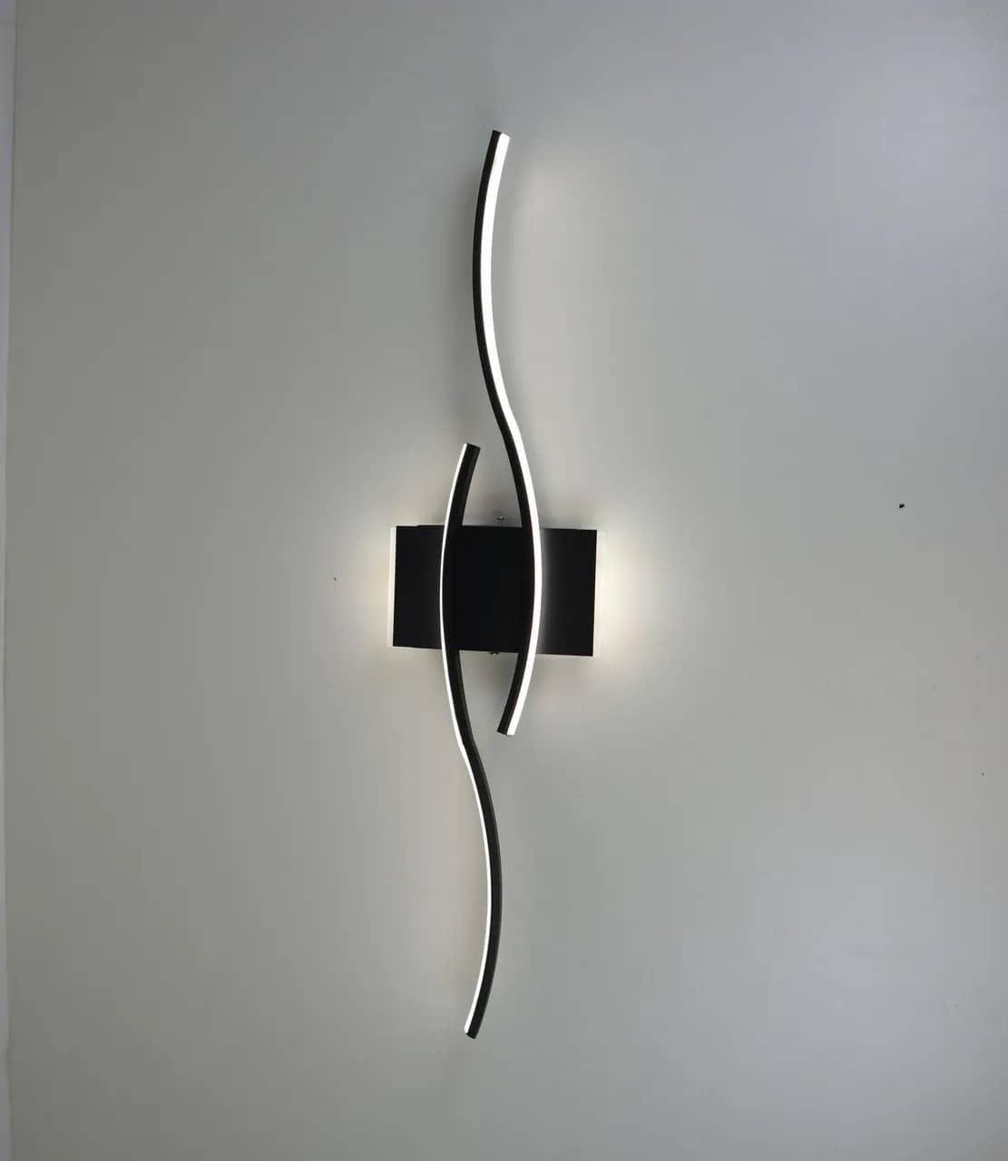 Волнообразное настенное LED бра "Silk" B377-1000 BK 60W - 281777