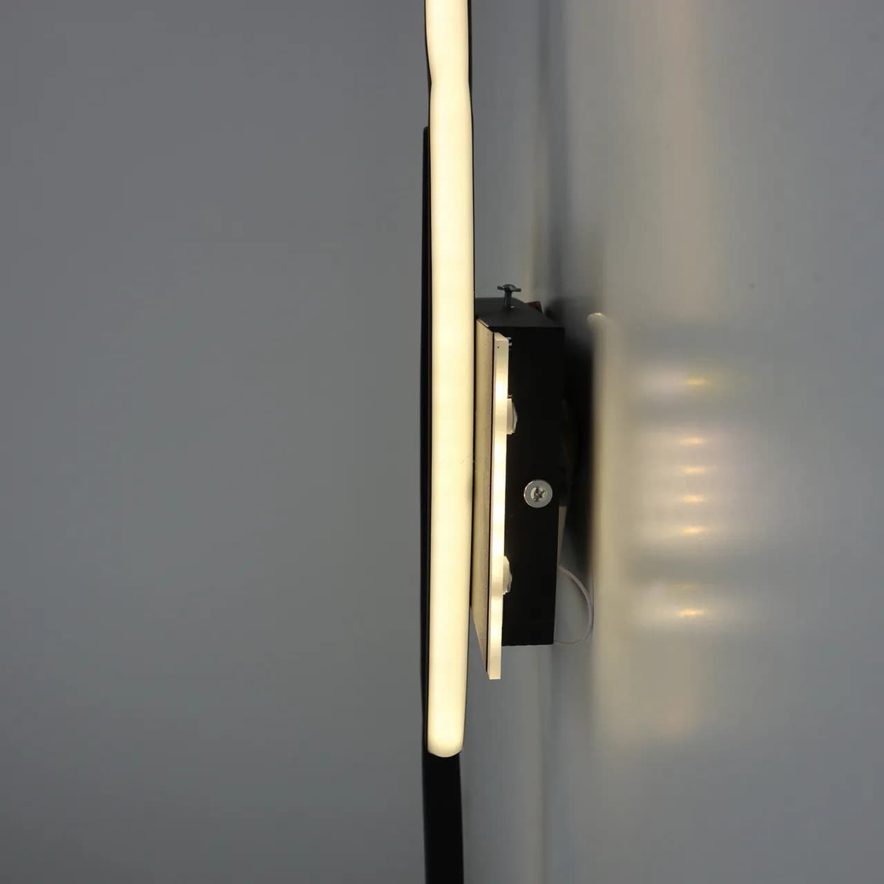 Волнообразное настенное LED бра "Silk" B377-1000 BK 60W - 448503513